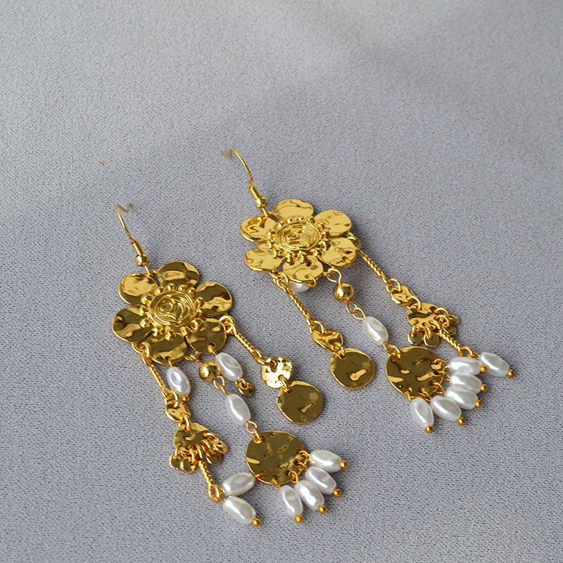 Exaggerated round Floral Pearl - Ethnic Fashion Show review and price